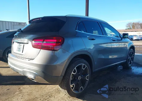 2020 Mercedes-Benz Gla 250 z USA, uszkodzony, nr VIN WDCTG4EB1LJ672877